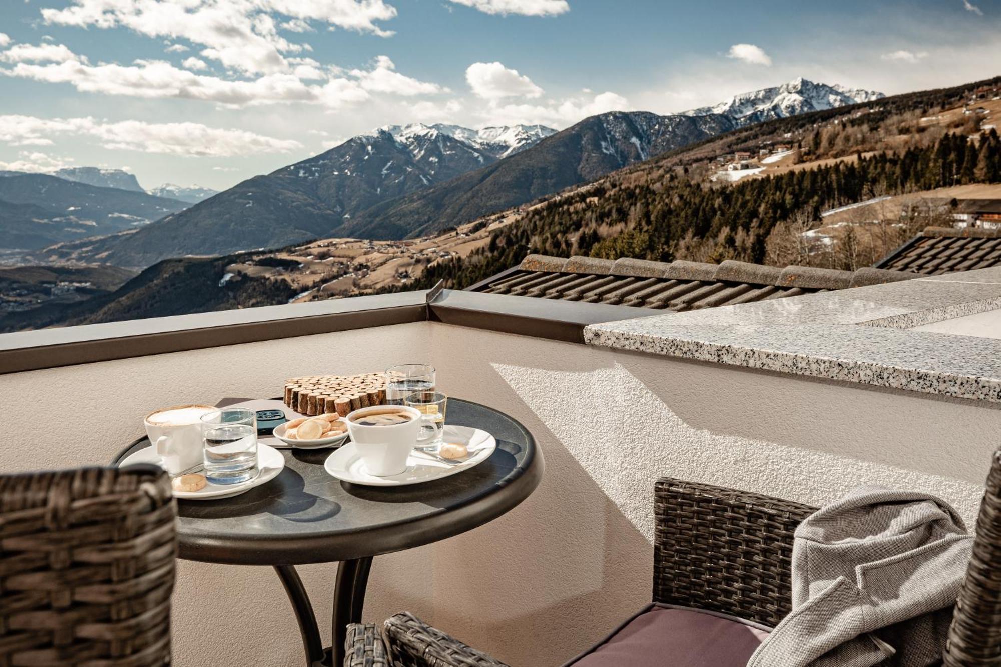 Panoramahotel Huberhof Meransen Exteriör bild
